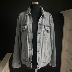 Light washed jean jacket